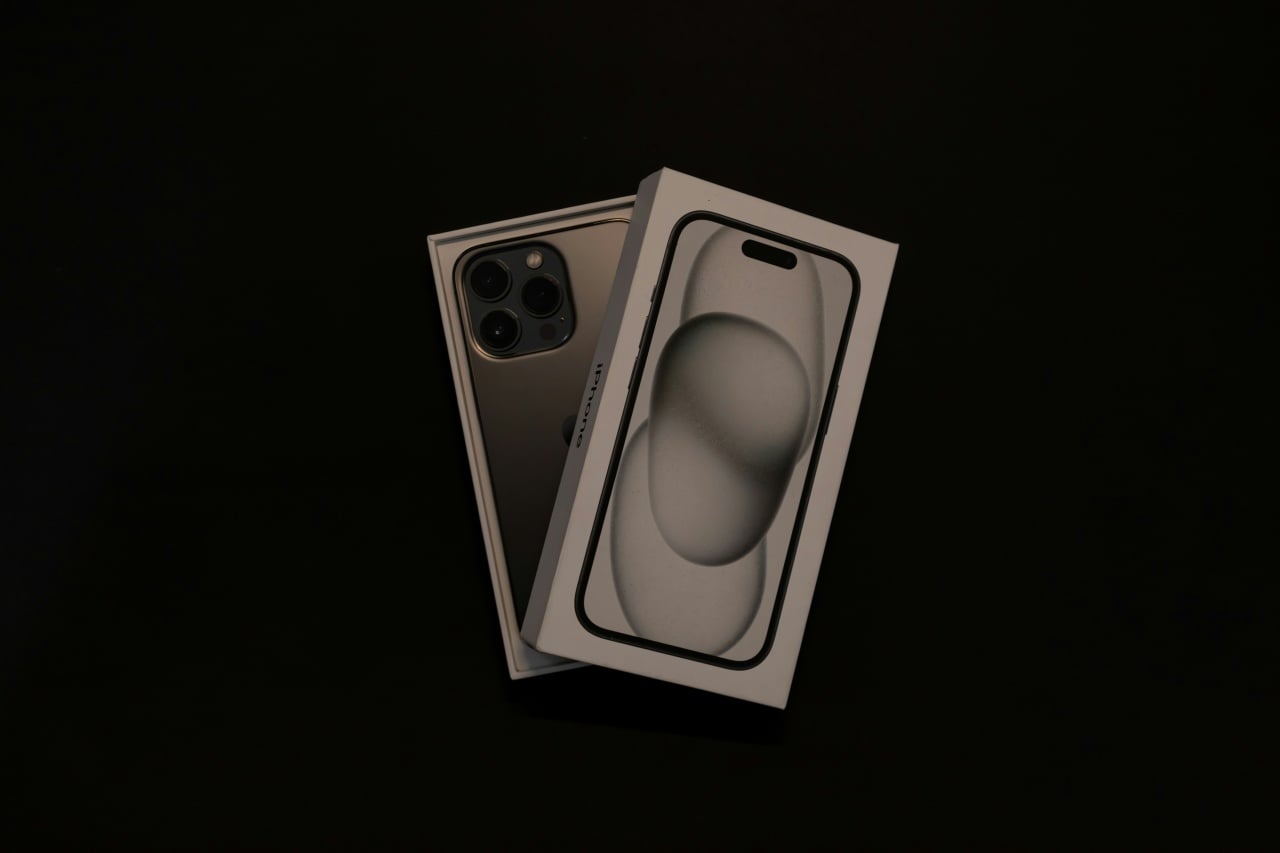 iPhone ainda dentro da caixa