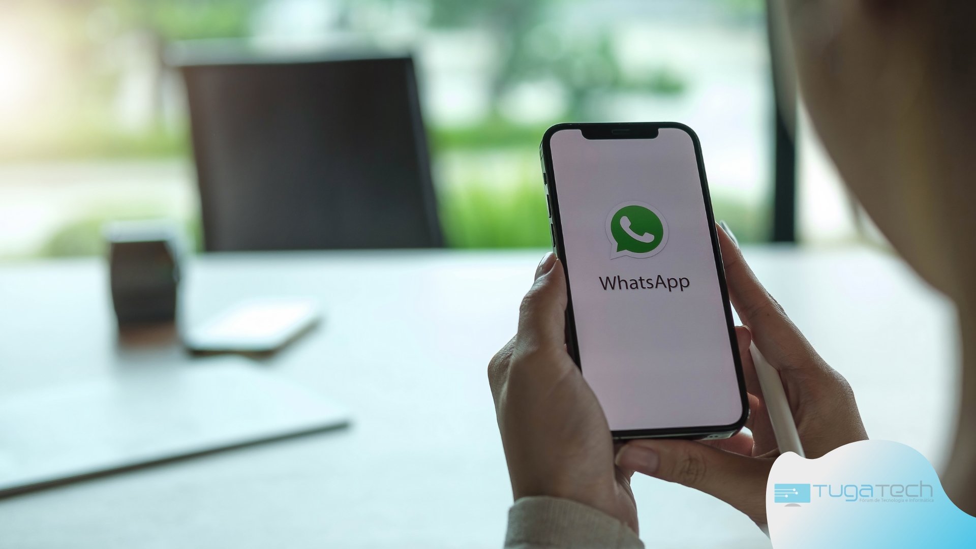 WhatsApp em smartphone