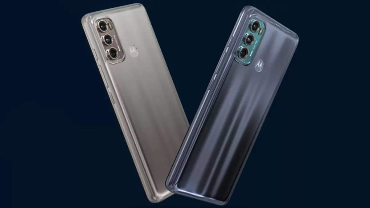 Motorola 40 Fusion em duas versões de diferentes cores