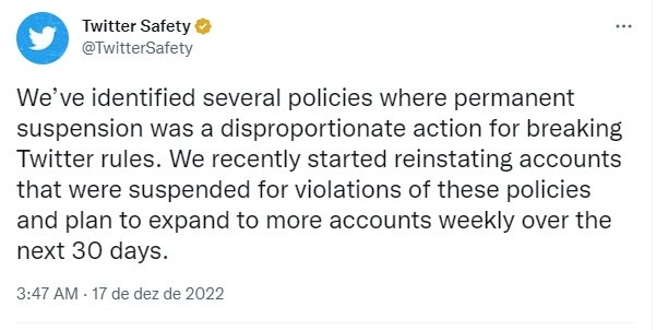 mensagem da conta do Twitter sobre suspensões