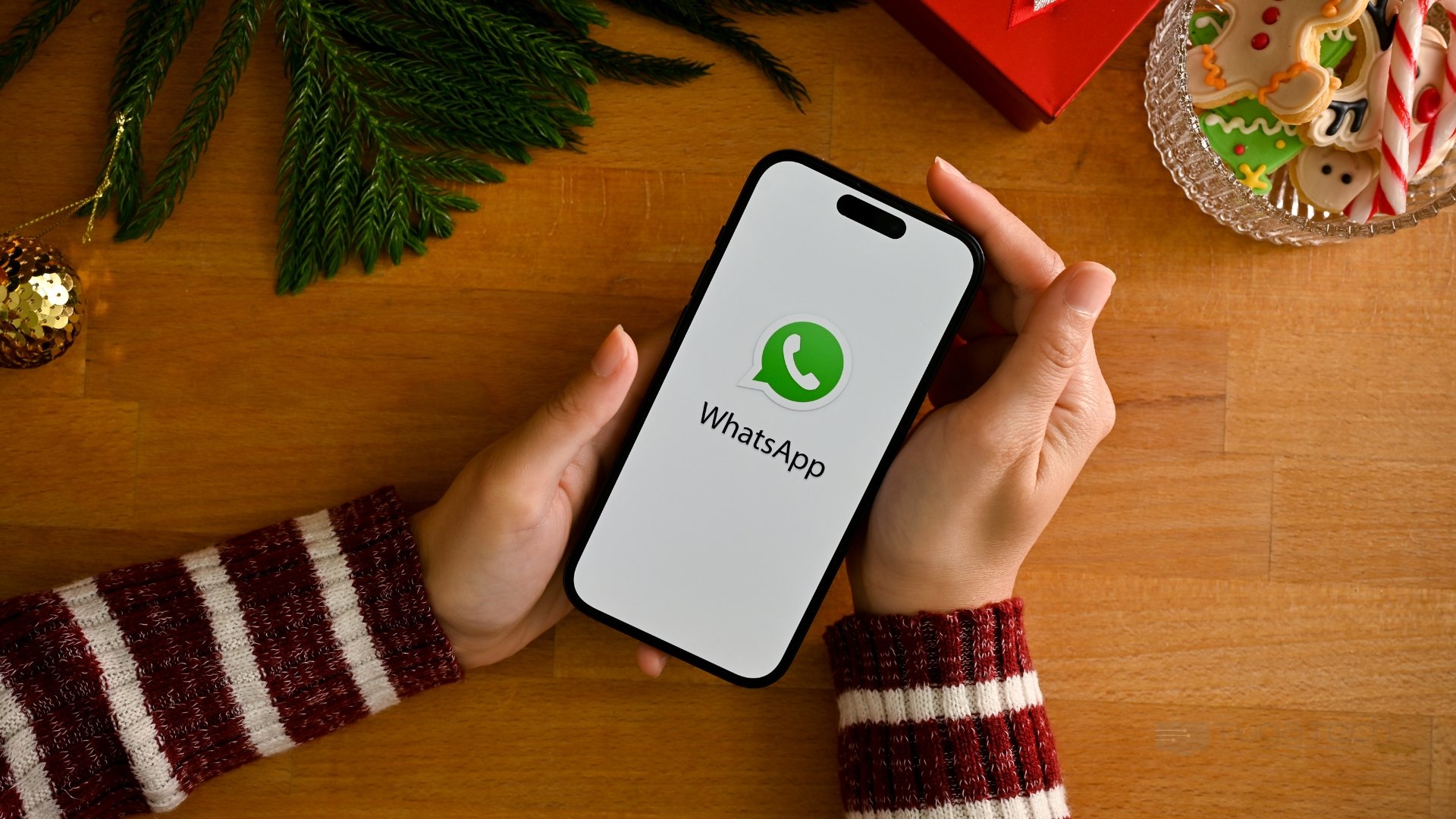 WhatsApp em smartphone de natal