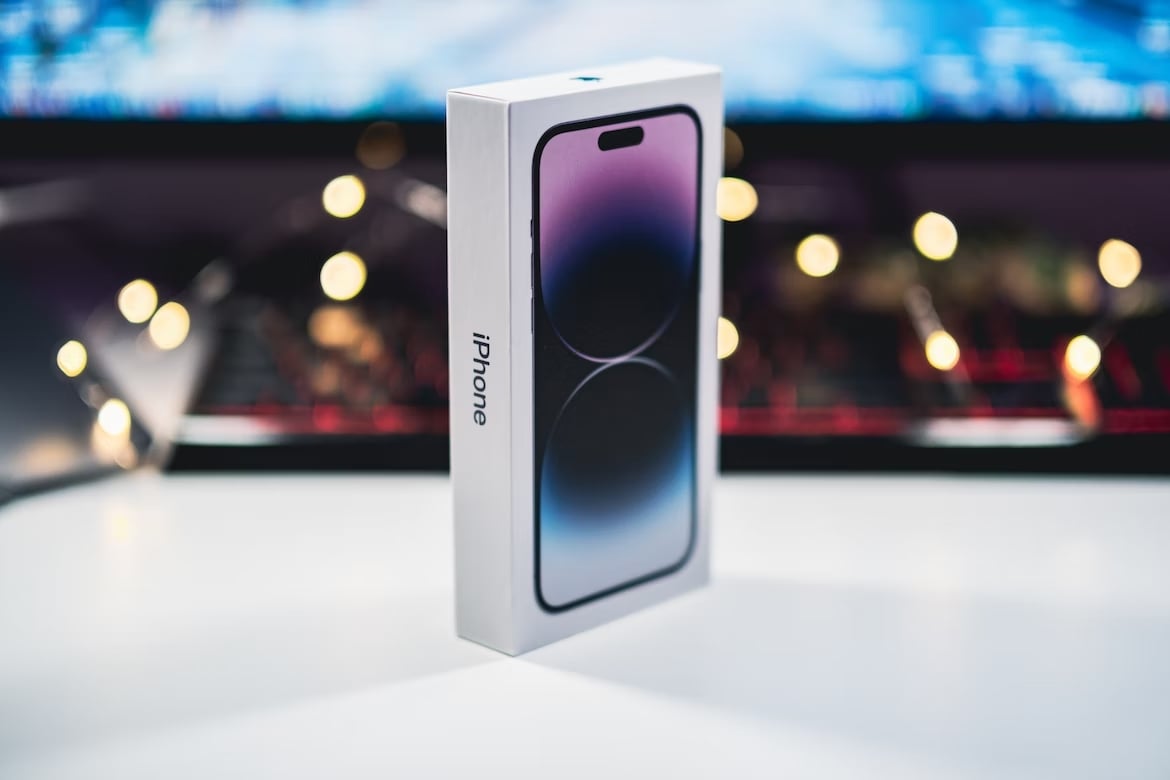 iPhone na caixa