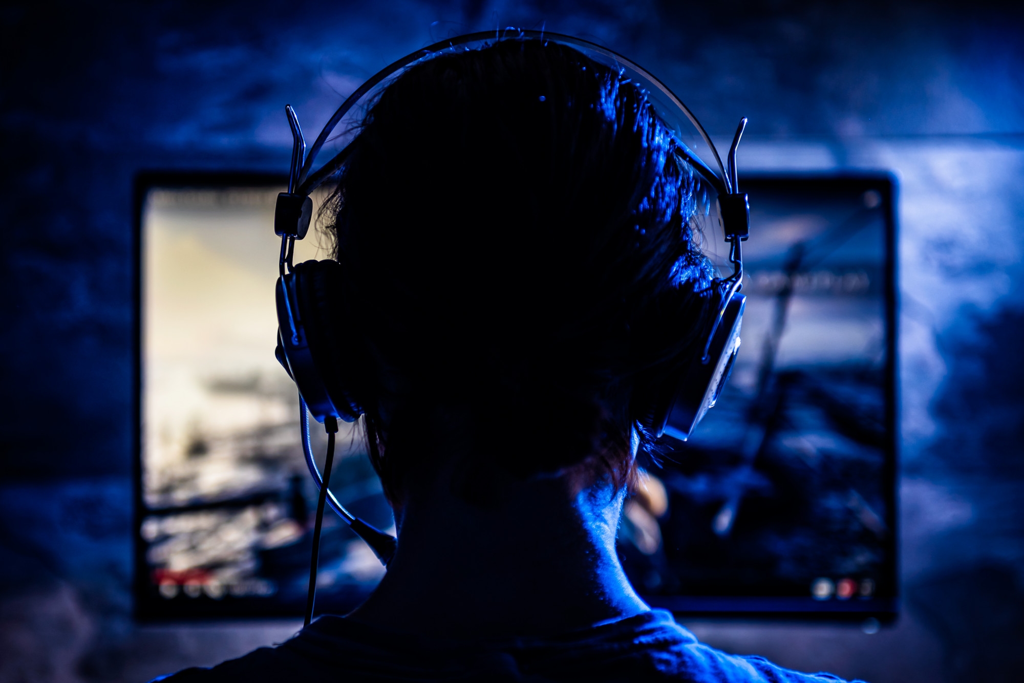 jogador em frente de computador