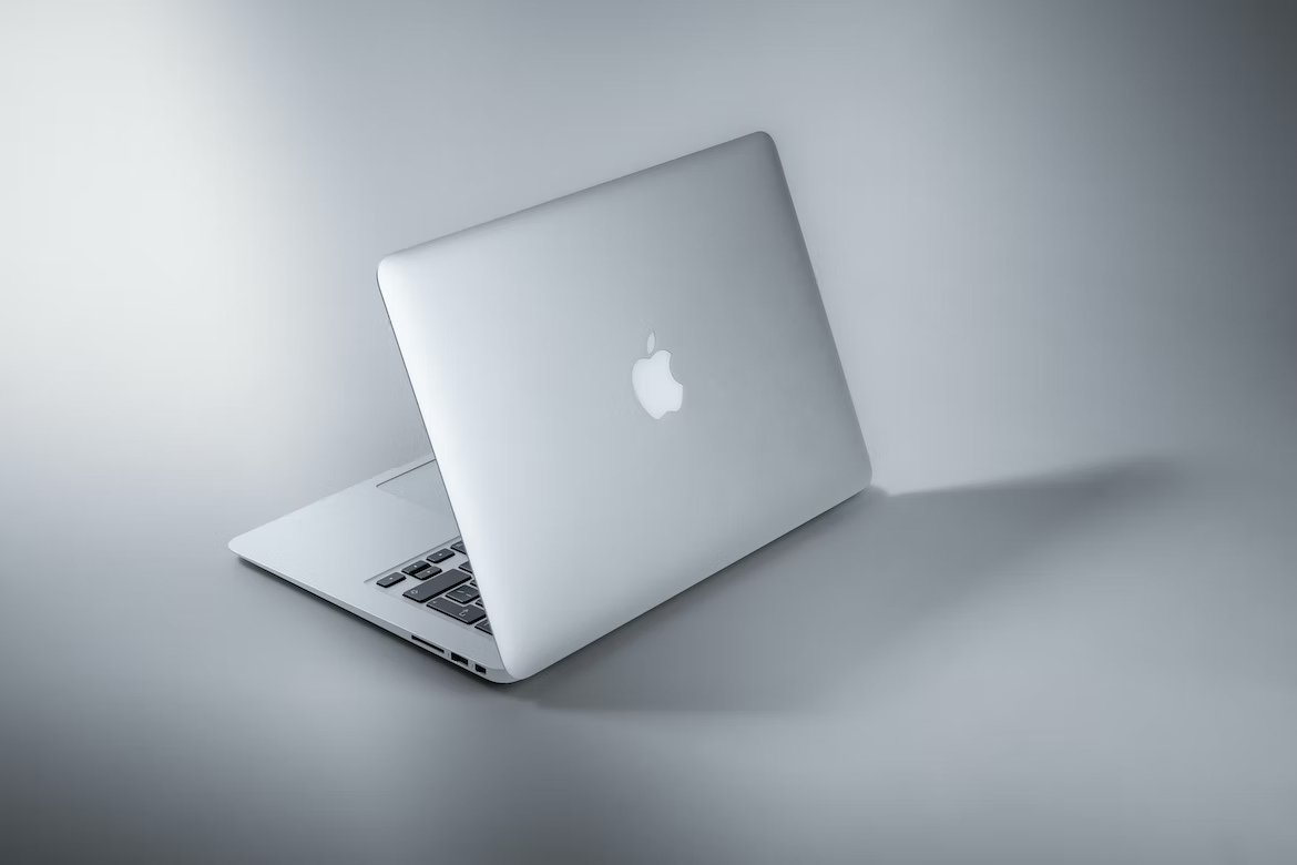 Apple MacBook