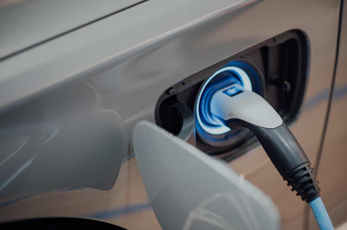 Veículo elétrico a carregar