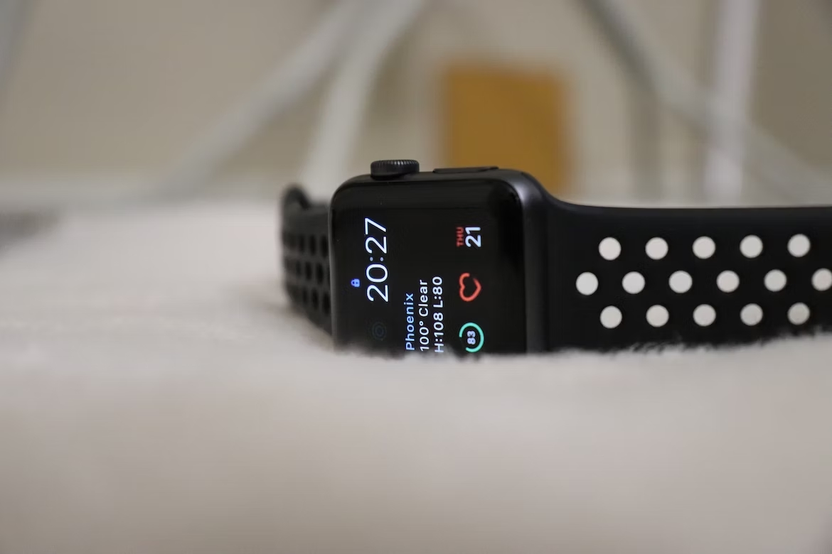 Apple Watch sobre uma cama