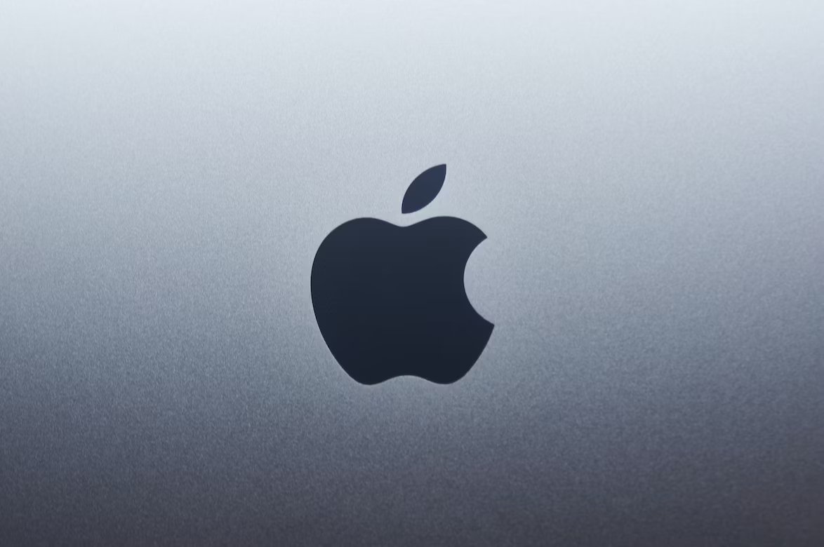 Apple logo da empresa em macbook