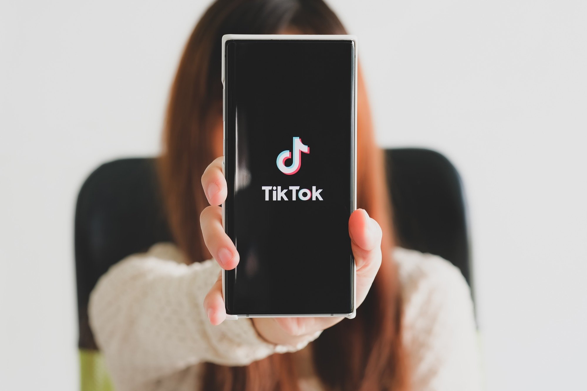 TikTok app em smartphone
