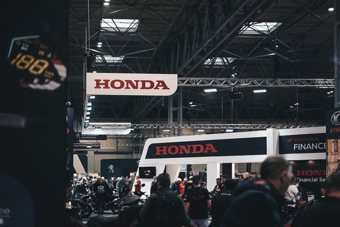 Balcão da Honda em exposição automóvel