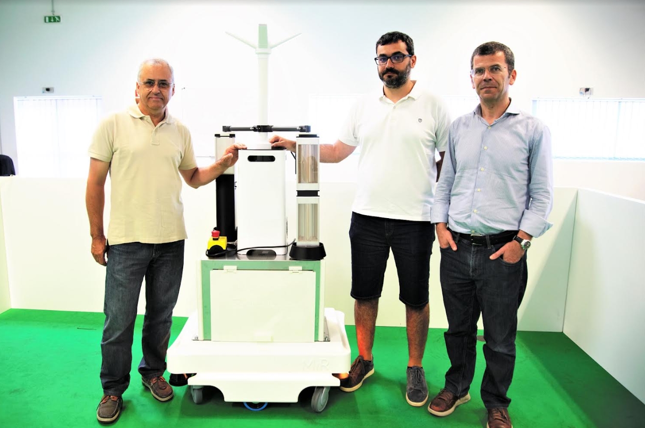 Robot autonomo da universidade de aveiro GermIrrad