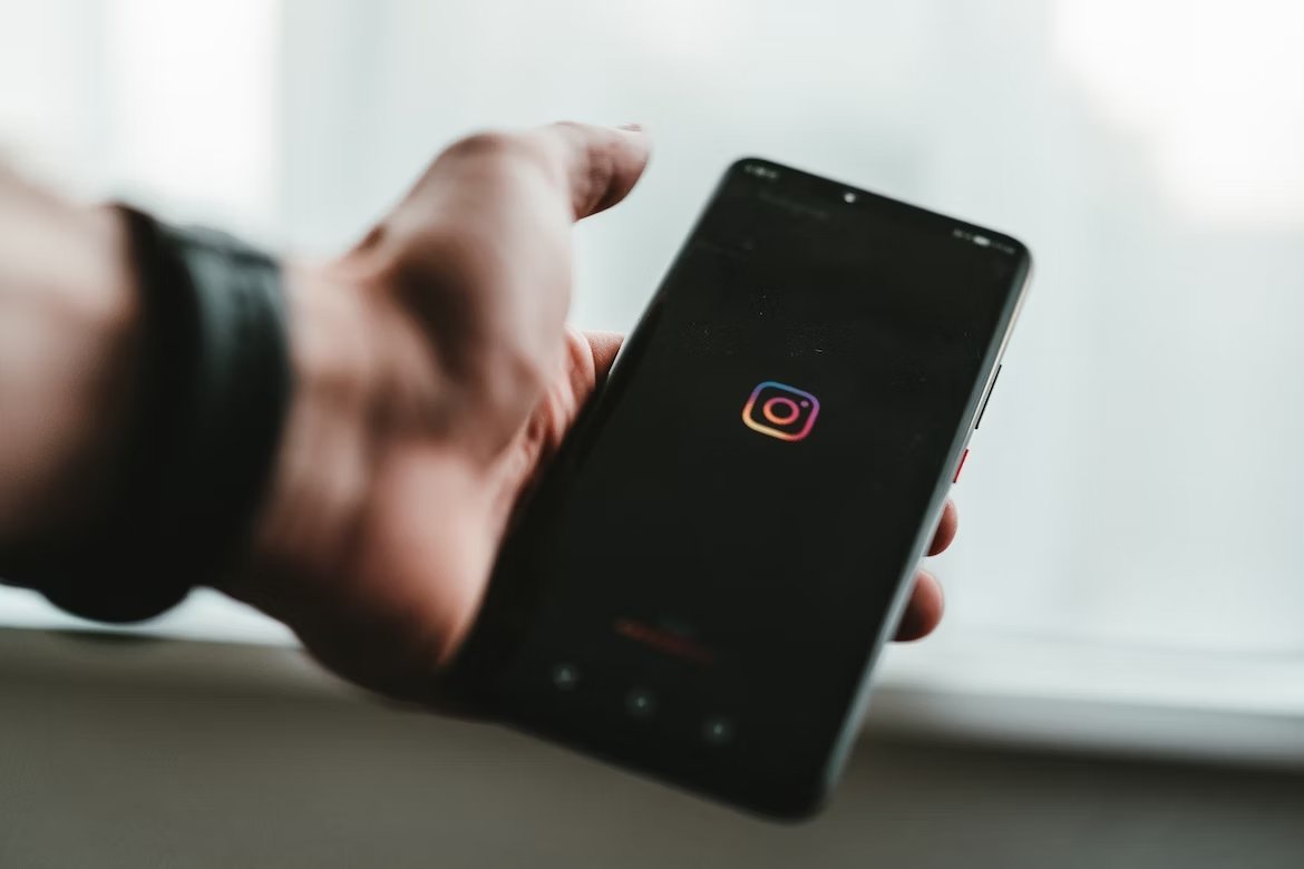 Instagram a ser usado em smartphone
