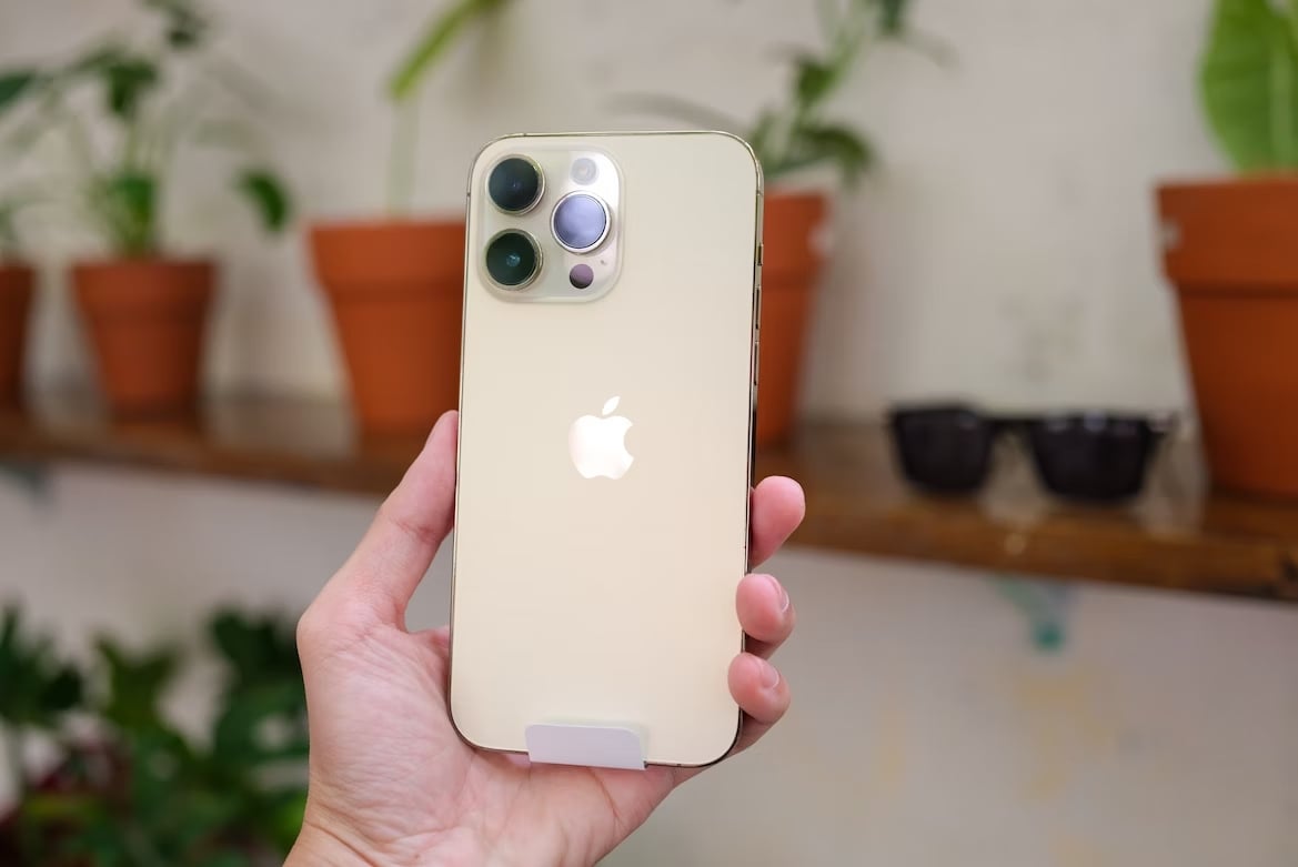Apple iPhone 14