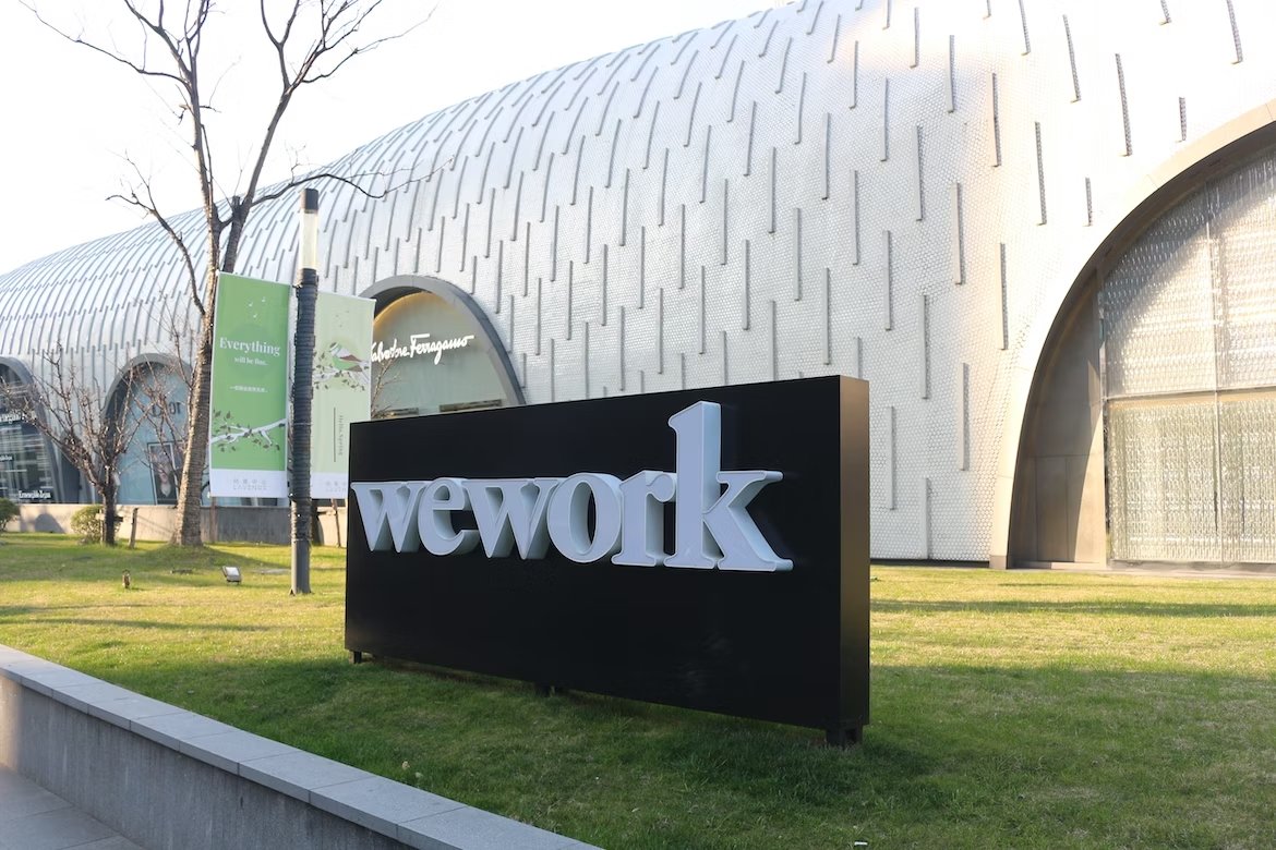 Logo da wework em sede da empresa