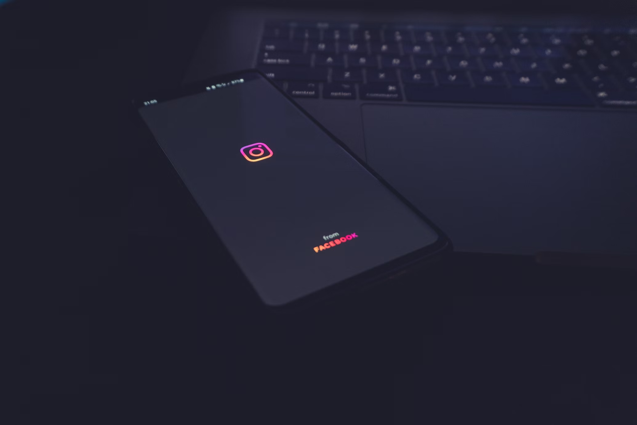 app do instagram em smartphone