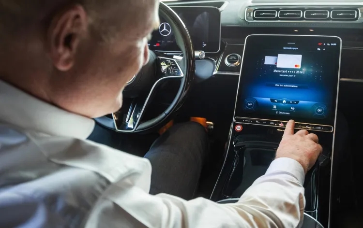 Mercedes e MasterCard em Mercedes pay plus