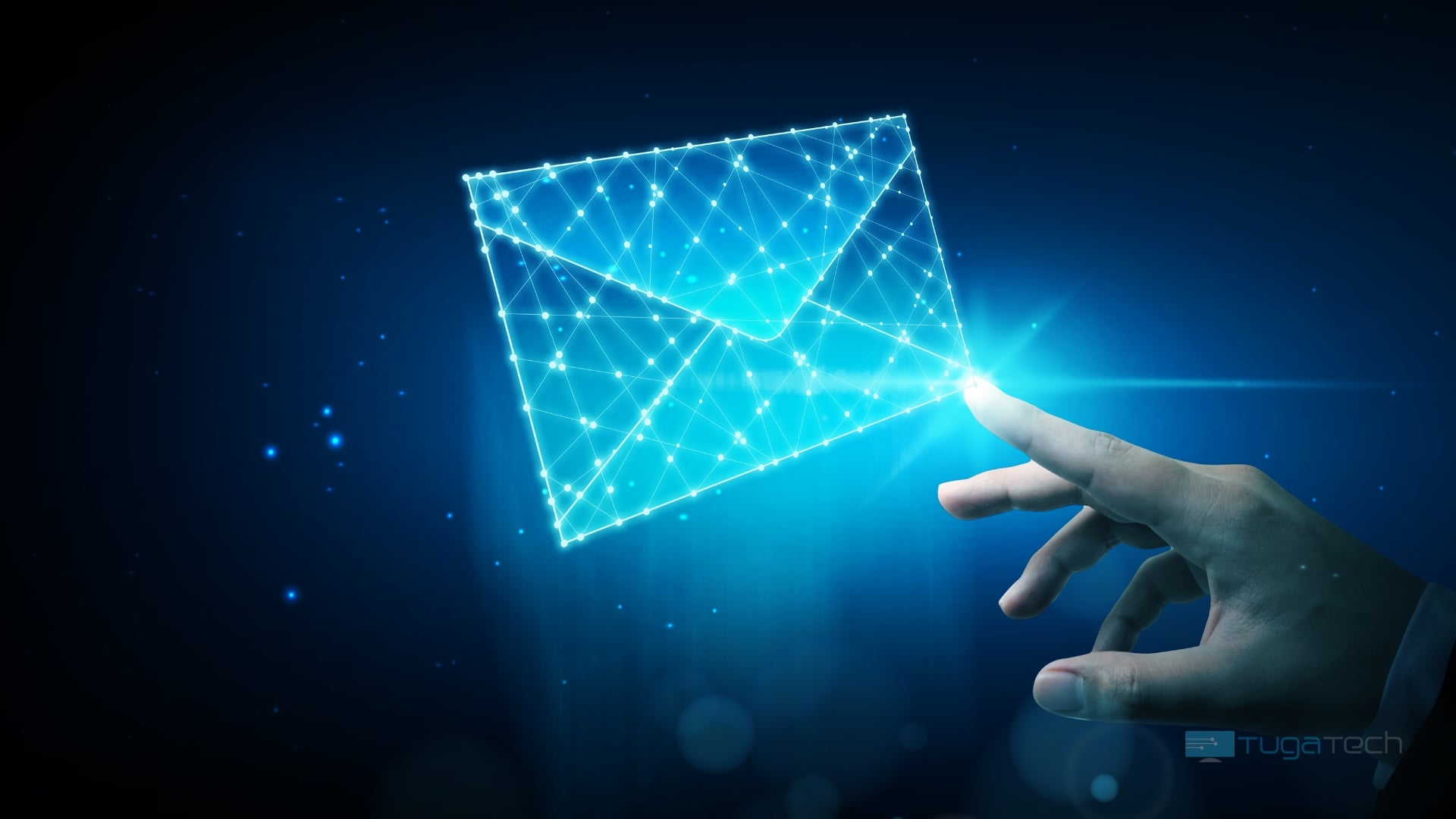 email em toque com mão humana