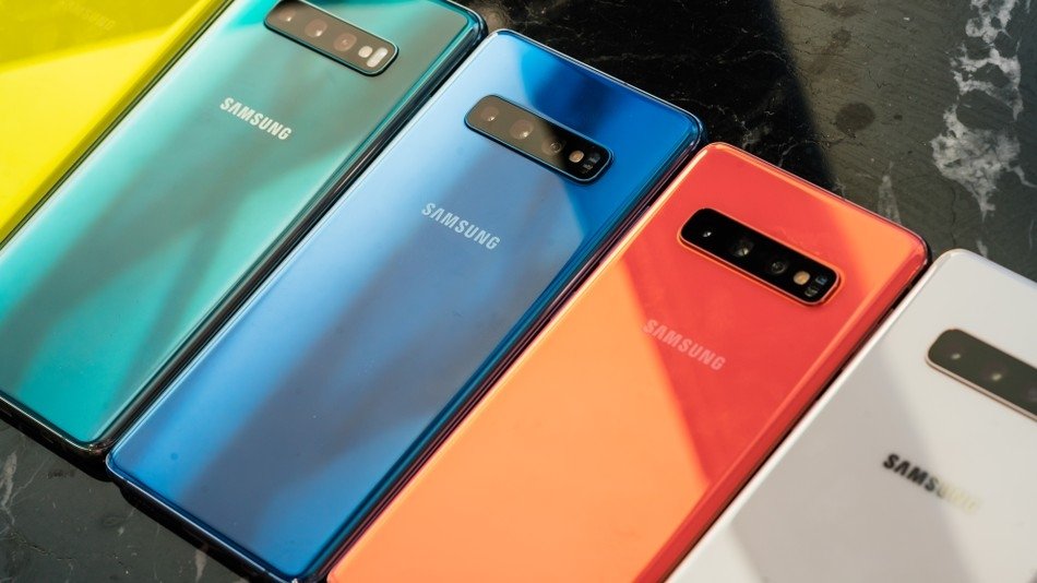Samsung galaxy s10 smartphone