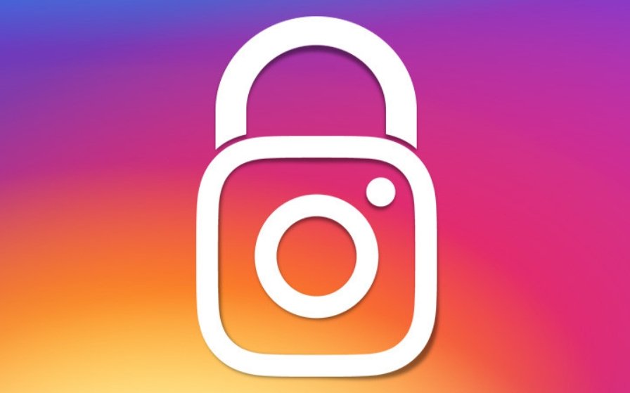 Instagram logo sobre cadeado