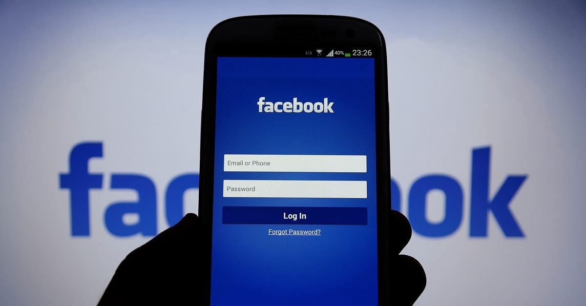 facebook login smartphone