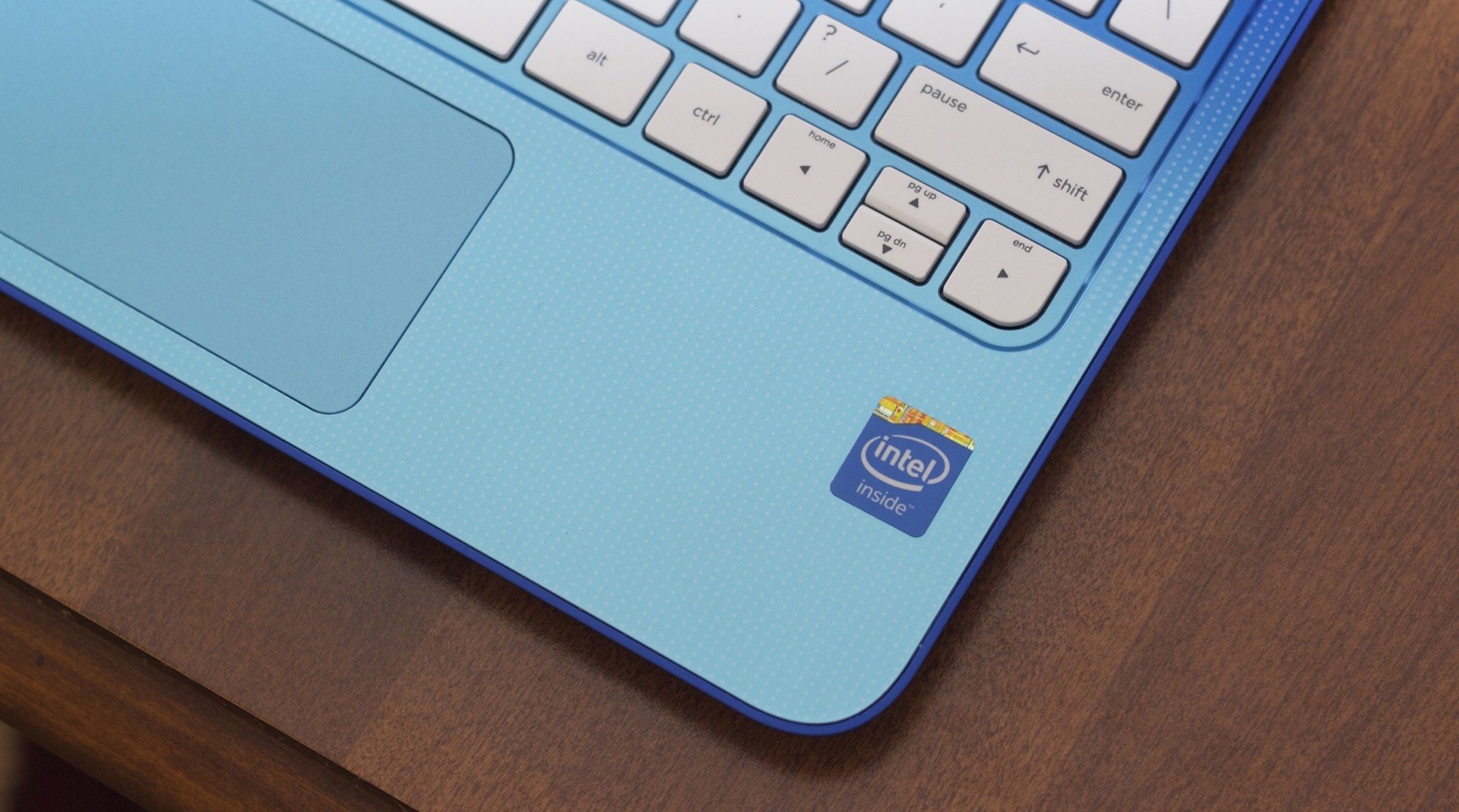 Portátil com logo da Intel