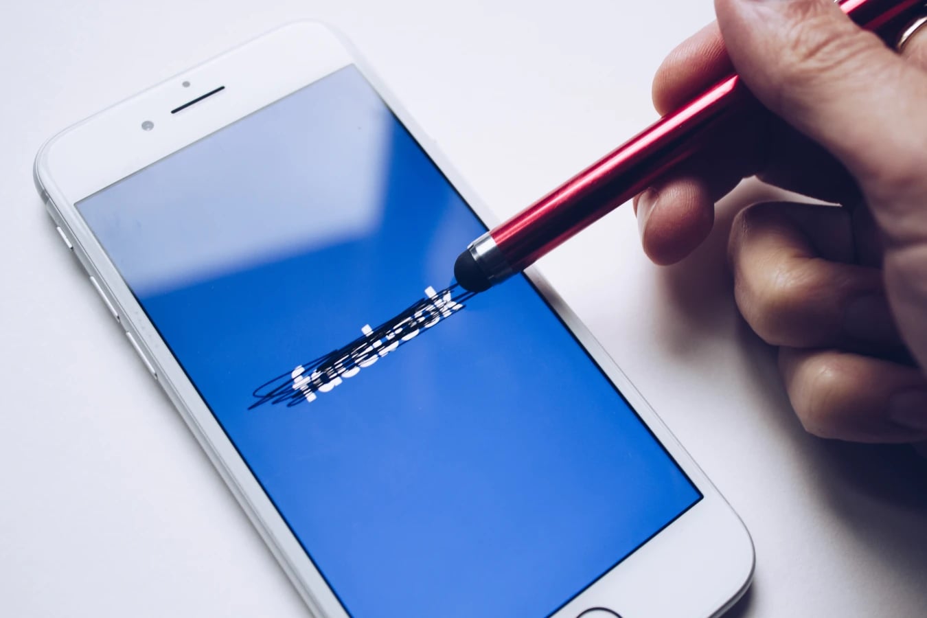 Facebook smartphone apagado