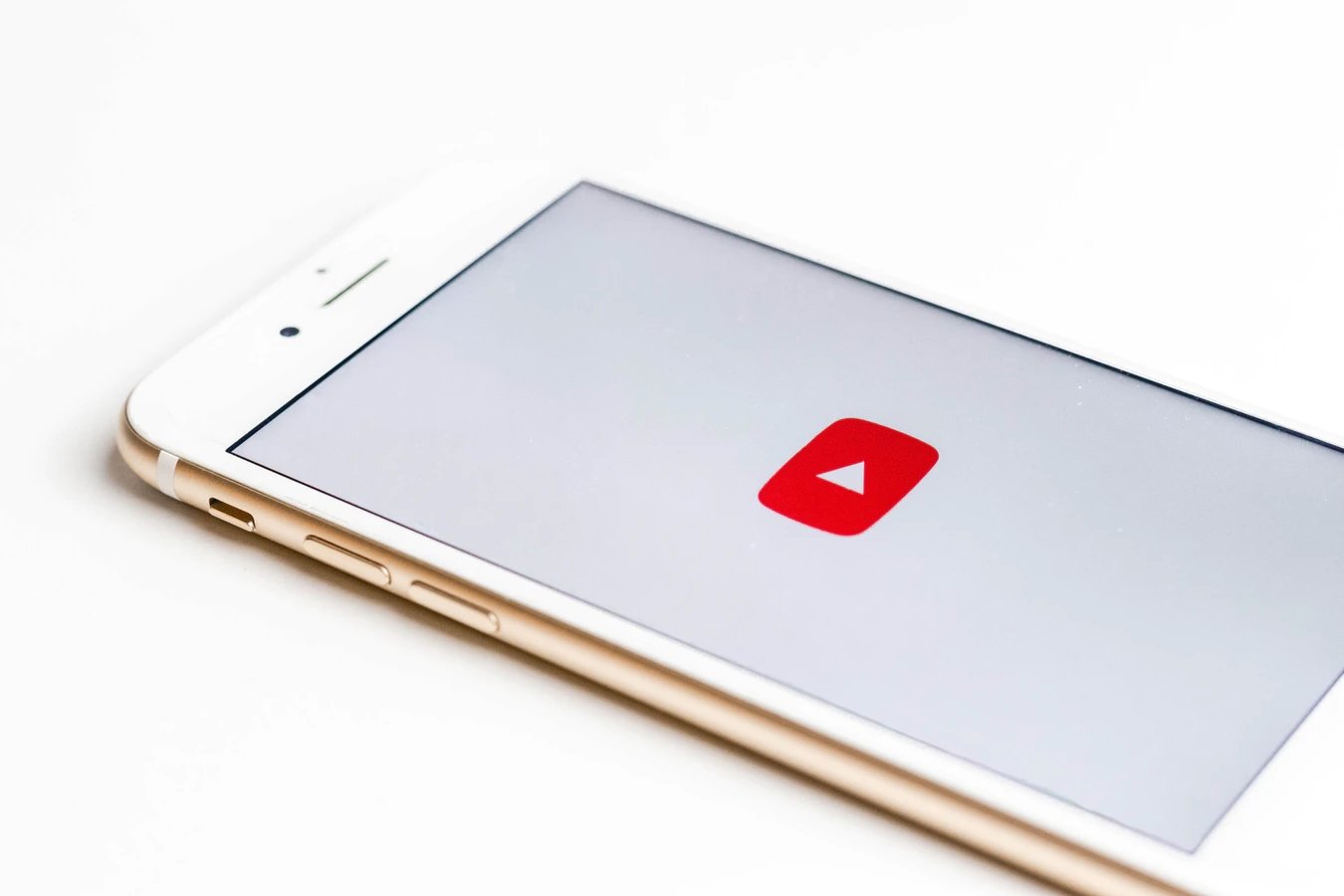 Youtube logo smartphone