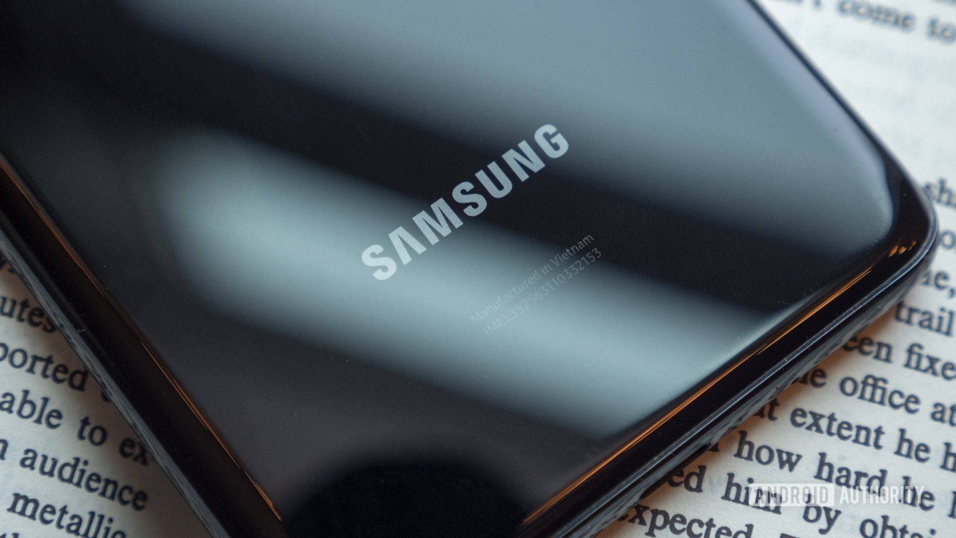 Samsung logo smartphone