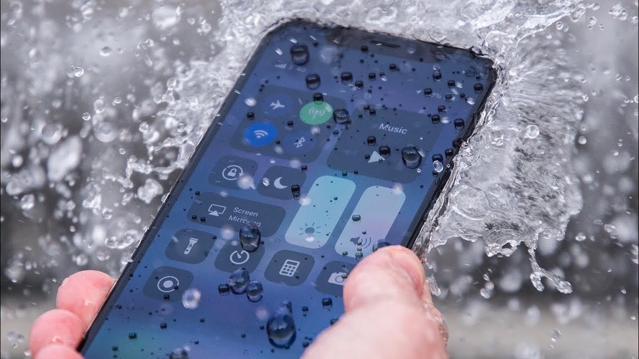 Apple water iphone