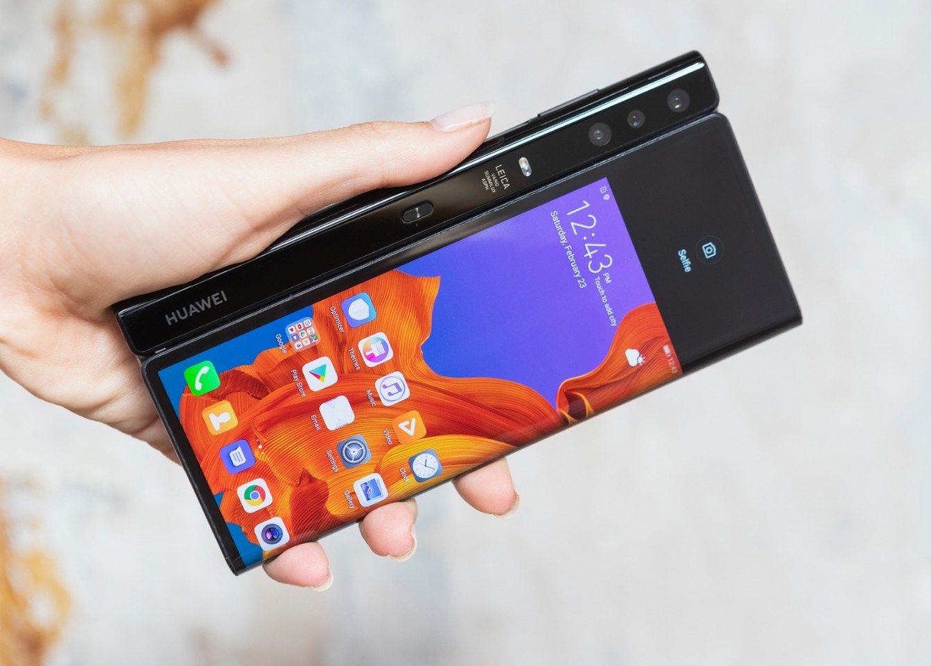 Huawei mate x