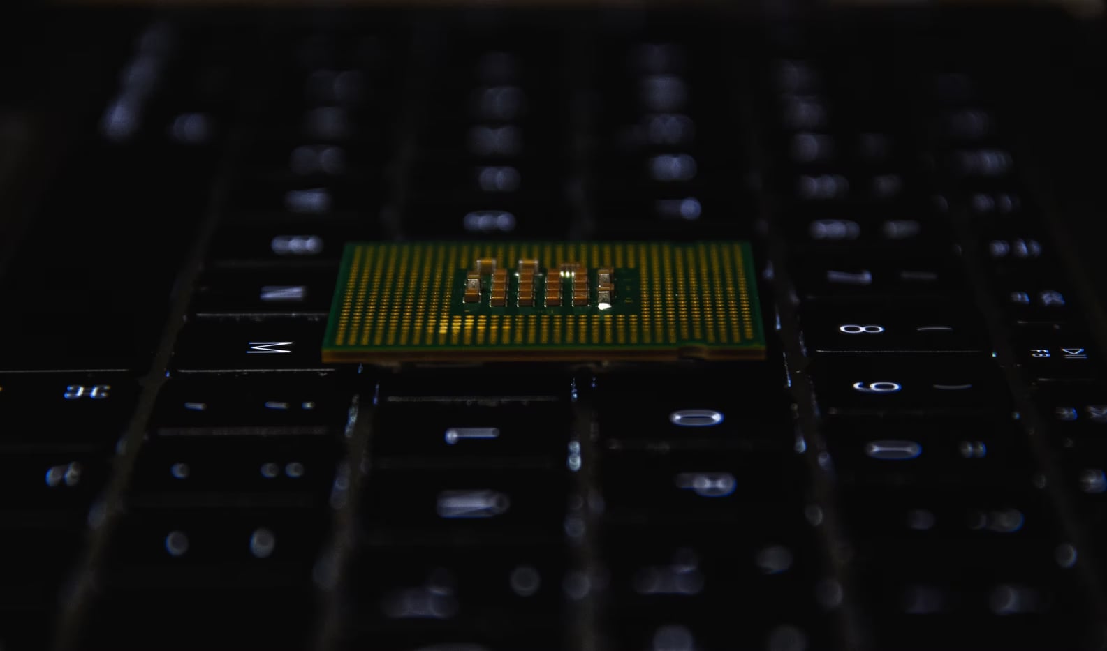 Intel processador sobre teclado