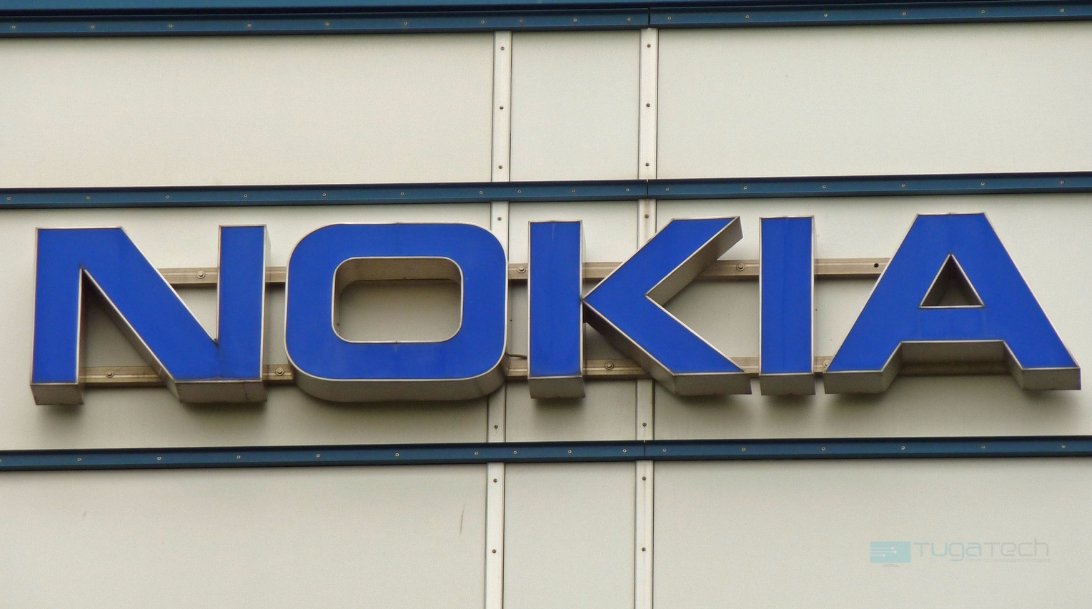 Nokia logo da empresa em parede