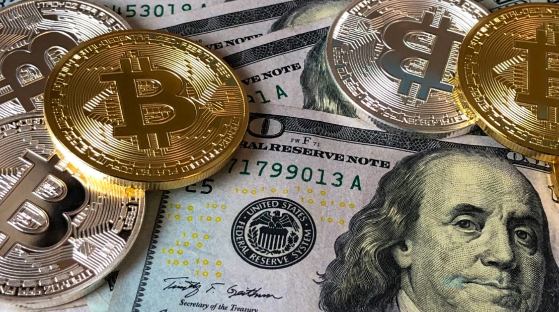 Bitcoin sobre notas do dólar