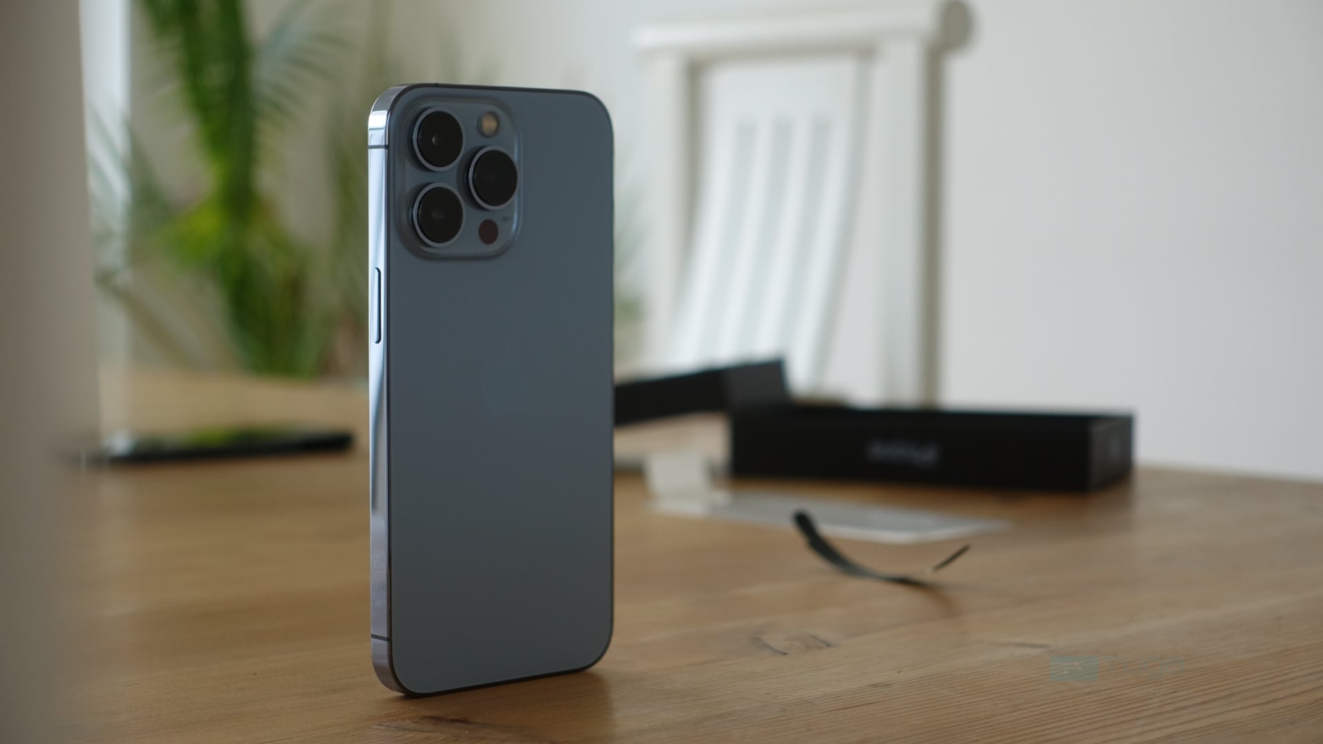 Apple iPhone sobre uma mesa