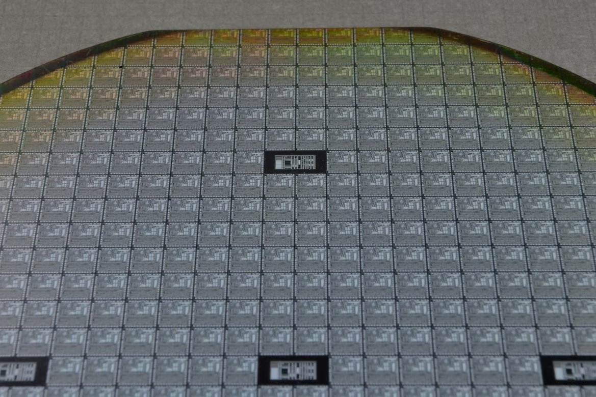 Intel chips waffers