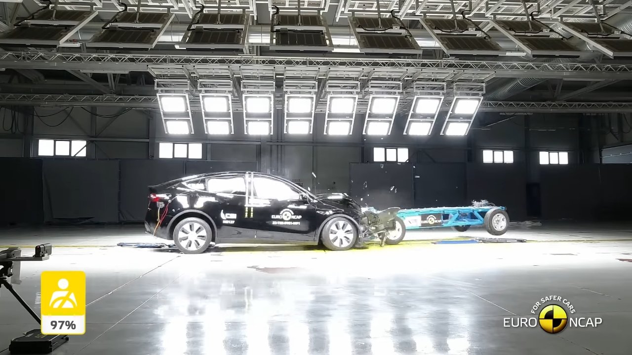 Tesla em colisão no teste da Euro NCAP